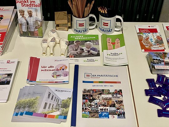Flyer und Infomaterial des Paritätischen 